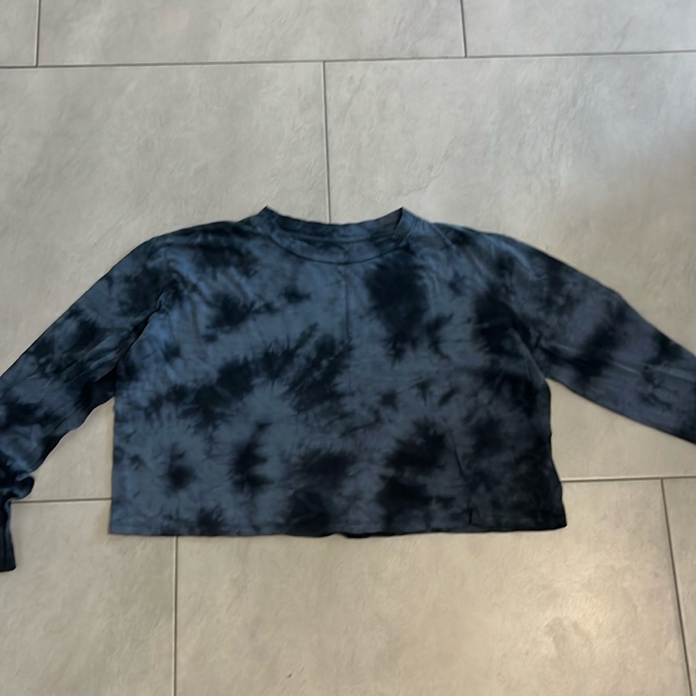 Blue and black cropped long sleeve from Pink VS